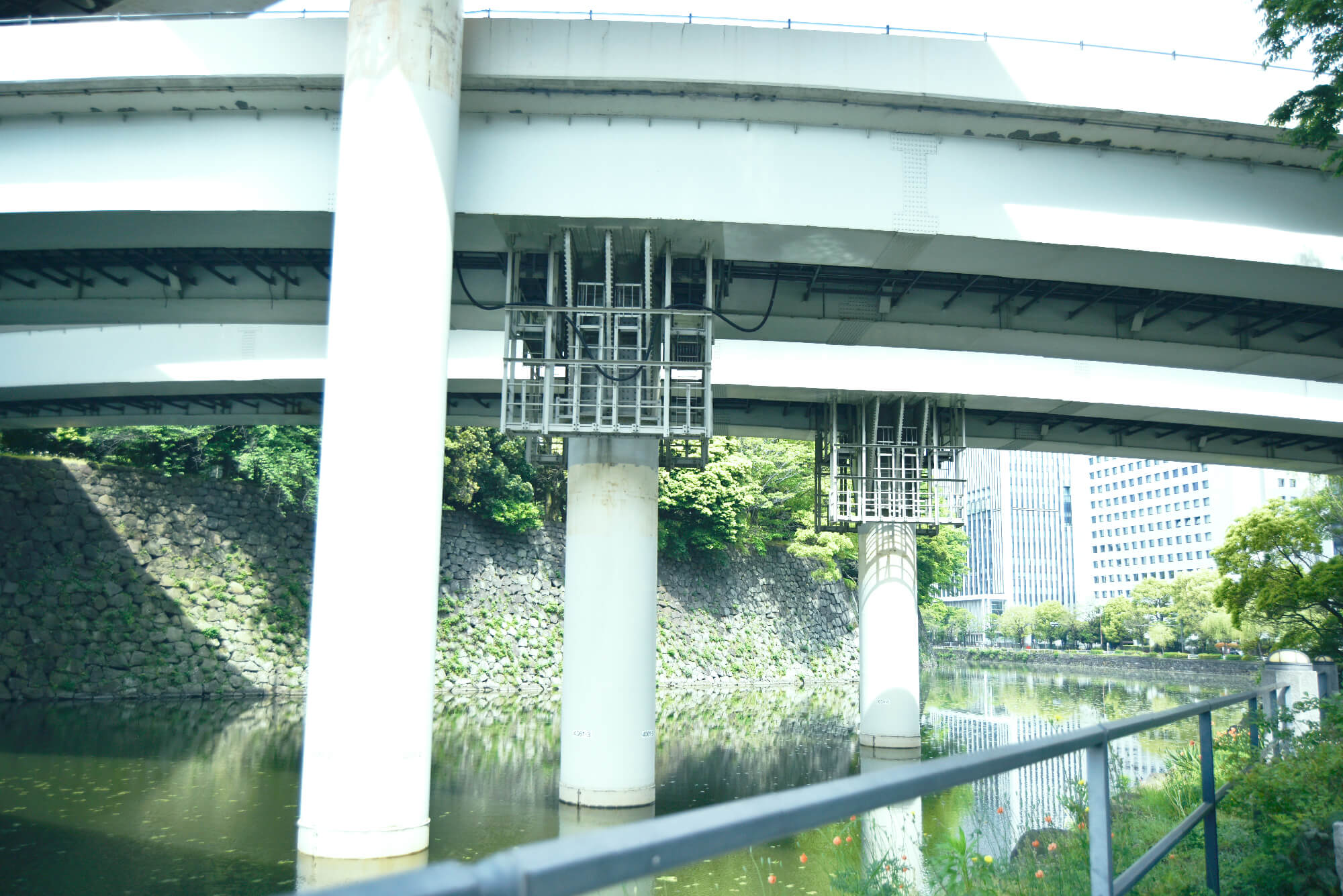 山口智巳のポートフォリオサイト、現在引越中。キービジュアル その7